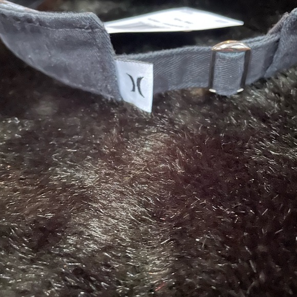 🆕 Hurley Active Lightweight Breatheable Visor Hat, Unisex - Picture 3 of 3